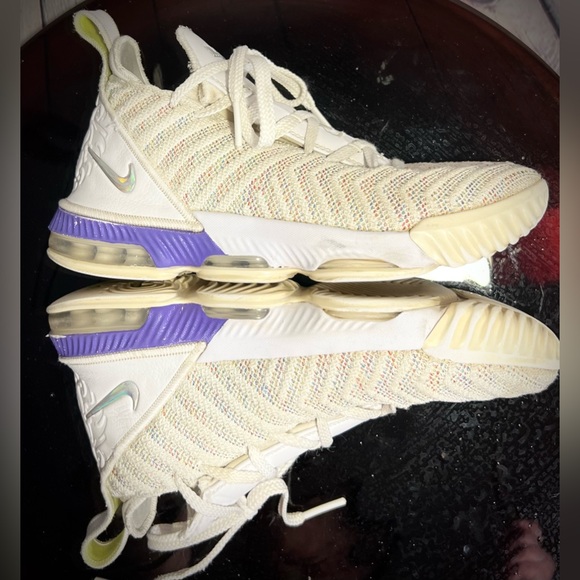 Nike LeBron XVI 16 Buzz Lightyear Mid. In Original Box. AQ2465-102. Size 4.5Y - Picture 16 of 16